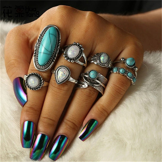 8 Piece Alloy Green Rhinestone Rings