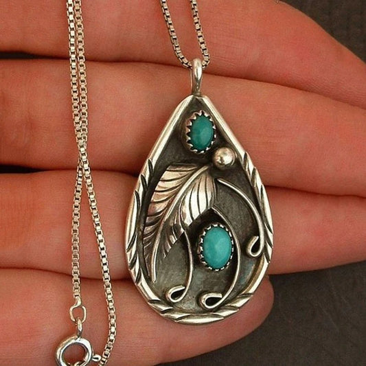 Leaf Turquoises Stone Pendant Necklace