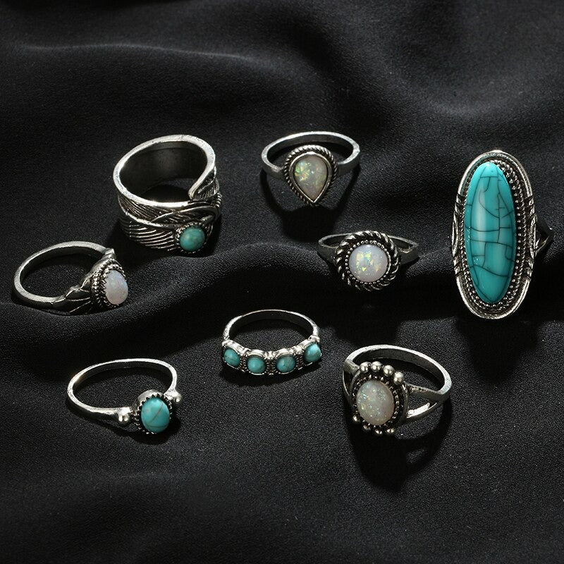 8 Piece Alloy Green Rhinestone Rings